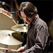 Headshot: Damien Bassman headshot