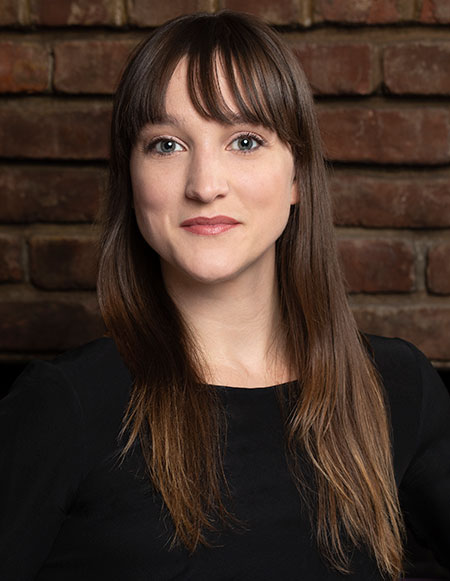 Headshot Ashley Bouder