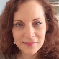 Headshot: Leslie Browne headshot