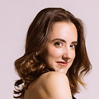 Headshot:  Victoria Casillo