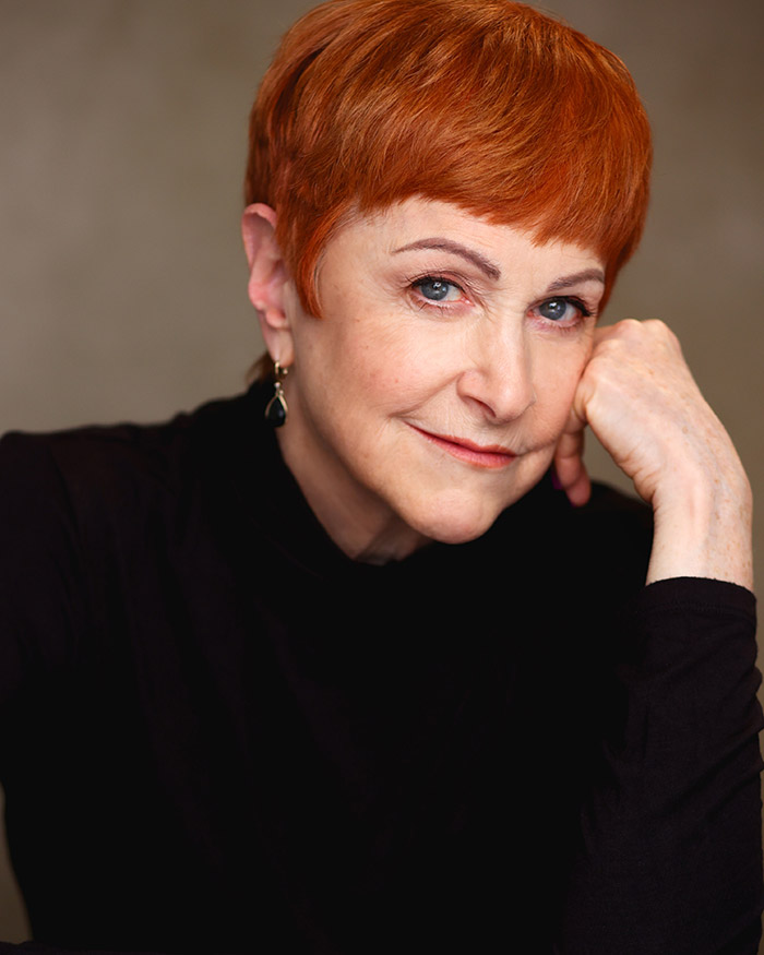 Debbie Roshe headshot