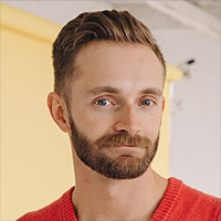 Headshot: Caleb Dicke