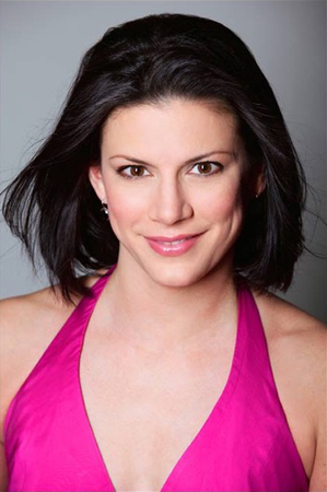 Headshot Amanda Edge