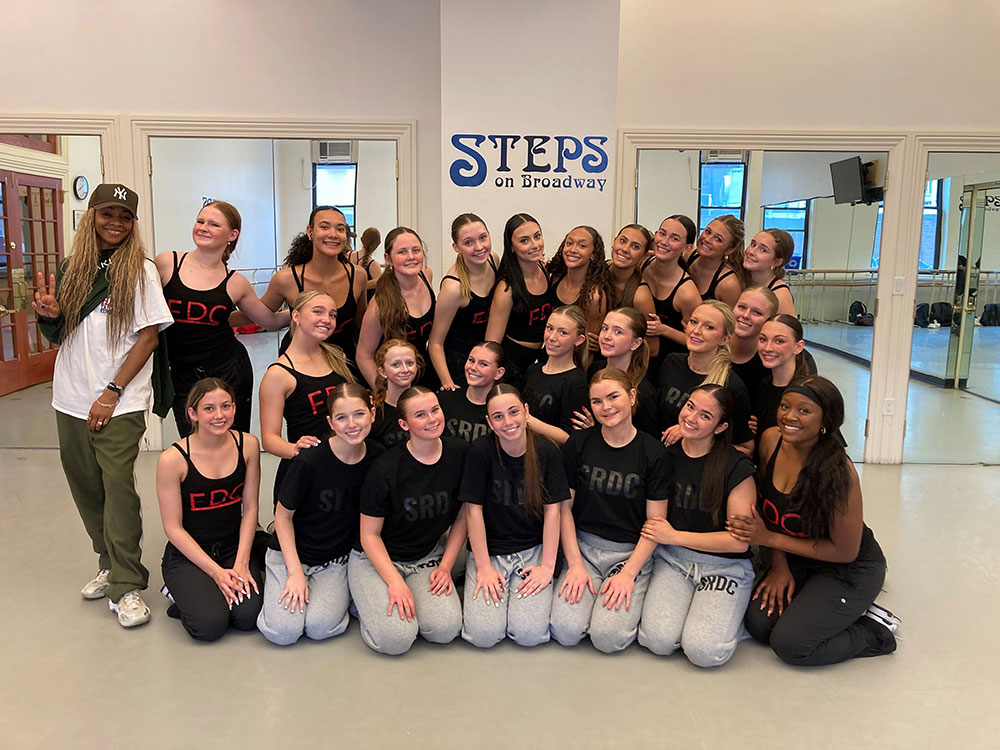 Group dance class visit with Educational Performance Tours-Williams Field & Campo Verde High Schools with Eboni Osavio 3/8/25