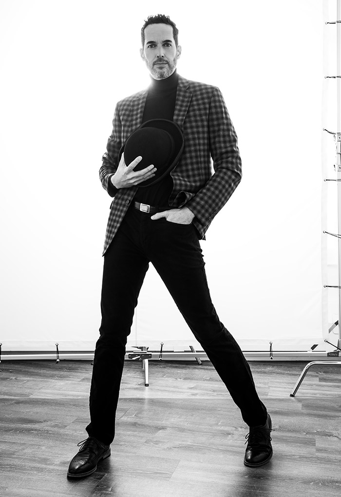 Headshot Parker Esse