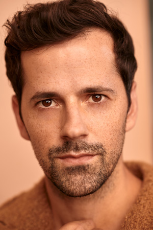 Headshot Robert Fairchild