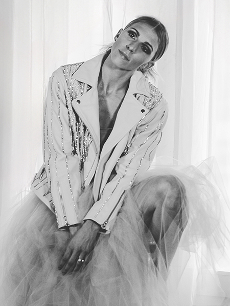 Headshot Talia Favia