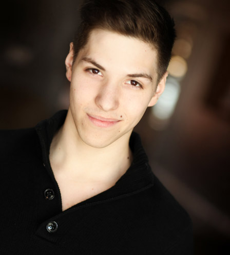 headshot JONATHAN FLORES