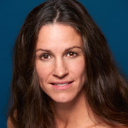 Headshot: Dorothea Garland headshot