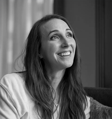 Headshot Laura Glaess