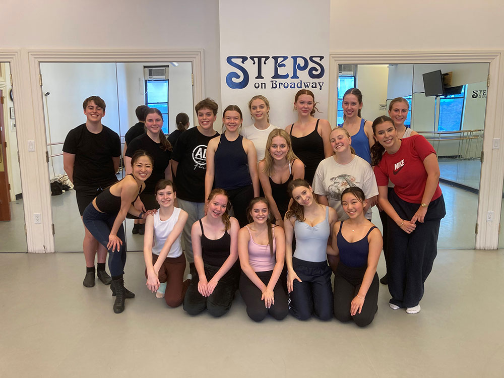 group dance class visit from Hayllar Music Tours-St. Luke's Grammar School with Akina Kitazawa 4/18/25