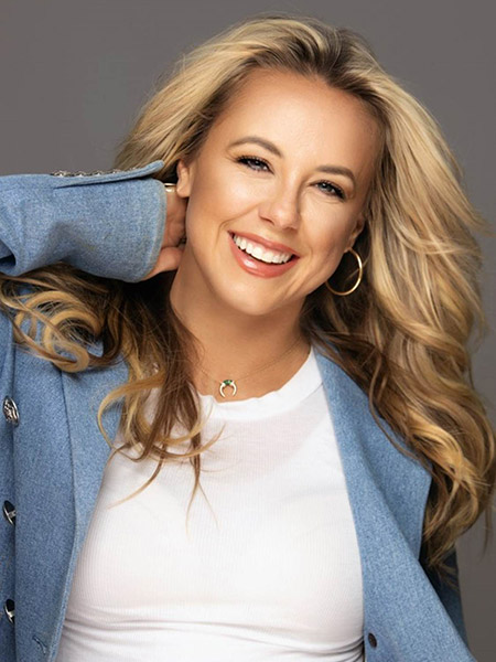 Headshot Chelsie Hightower