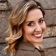 Headshot: Shelby Kaufman headshot