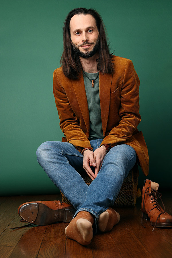 Headshot Alex MacDonald