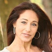 Headshot: Roberta Mathes headshot