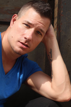 Headshot Derek Mitchell