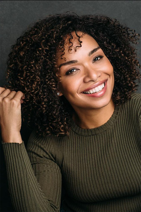 Headshot Mayte Natalio