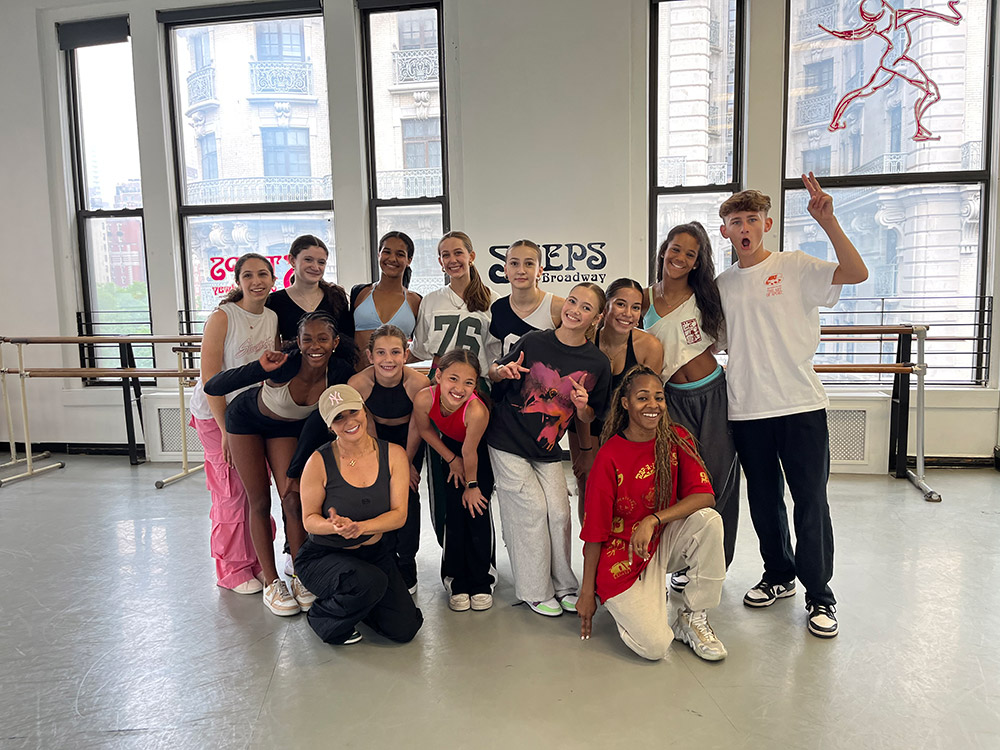 Group dance visit from QC Dance with Eboni Osavio 6/14/25