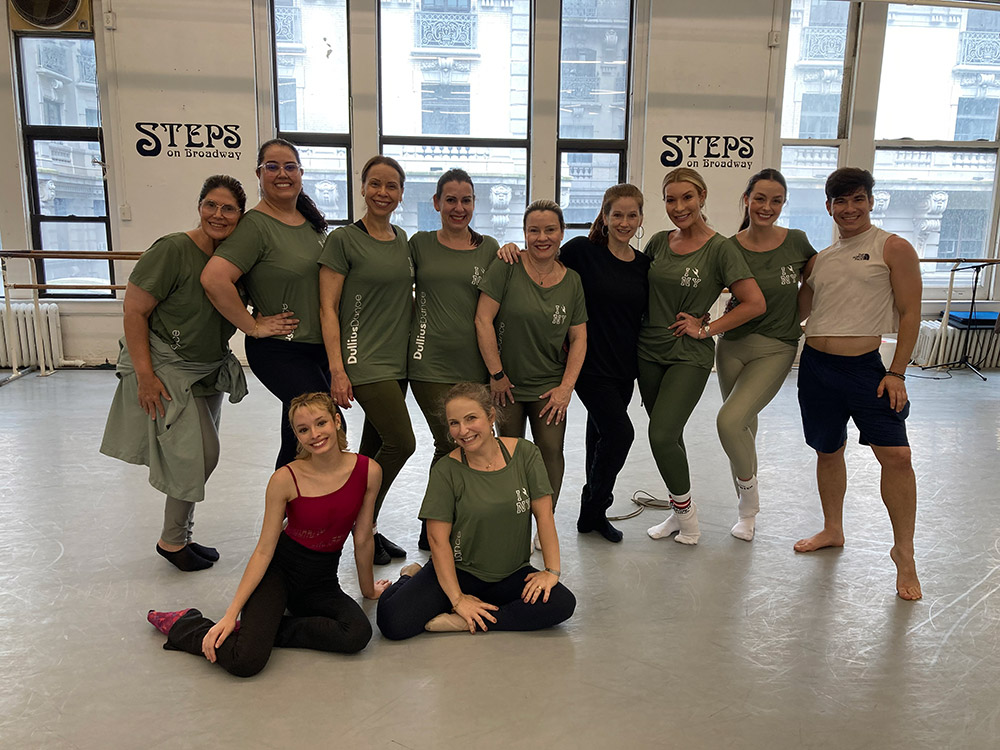 Group dance class visit from Qualite Turismo with Tracie Stanfield 7/17/25