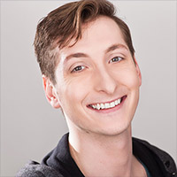 Headshot: Dougie Robbins