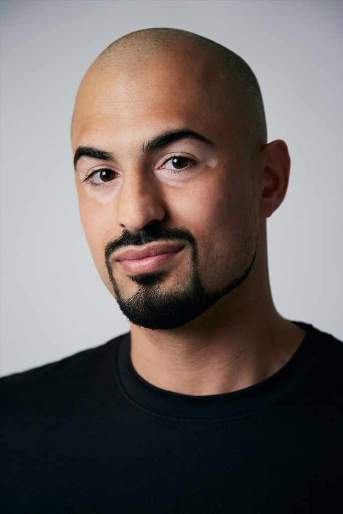 Robert Redick headshot