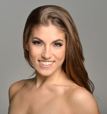 Headshot Deidre Rogan