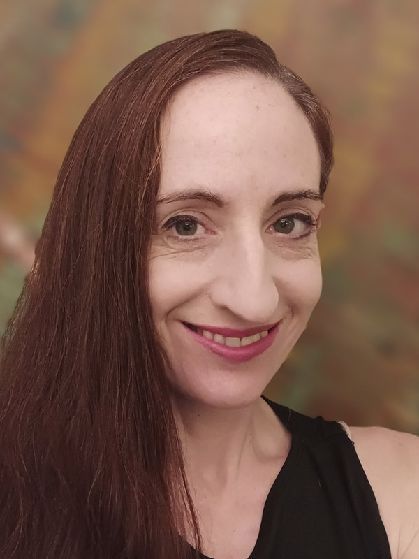 Lizzy Supan headshot