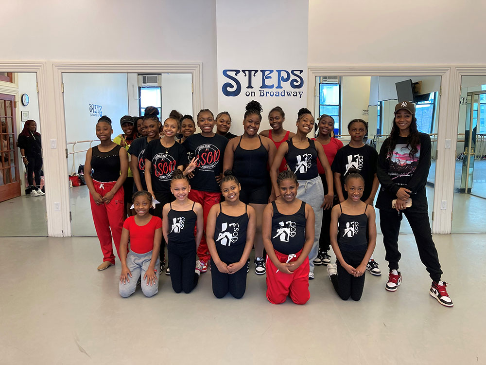 group dance class visit from The Carroll School of Dance with Eboni Osavio 5/2/24
